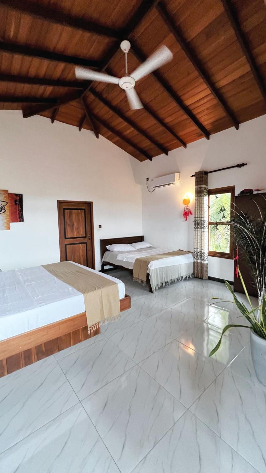 The Lookout Lodge Tangalle Buitenkant foto