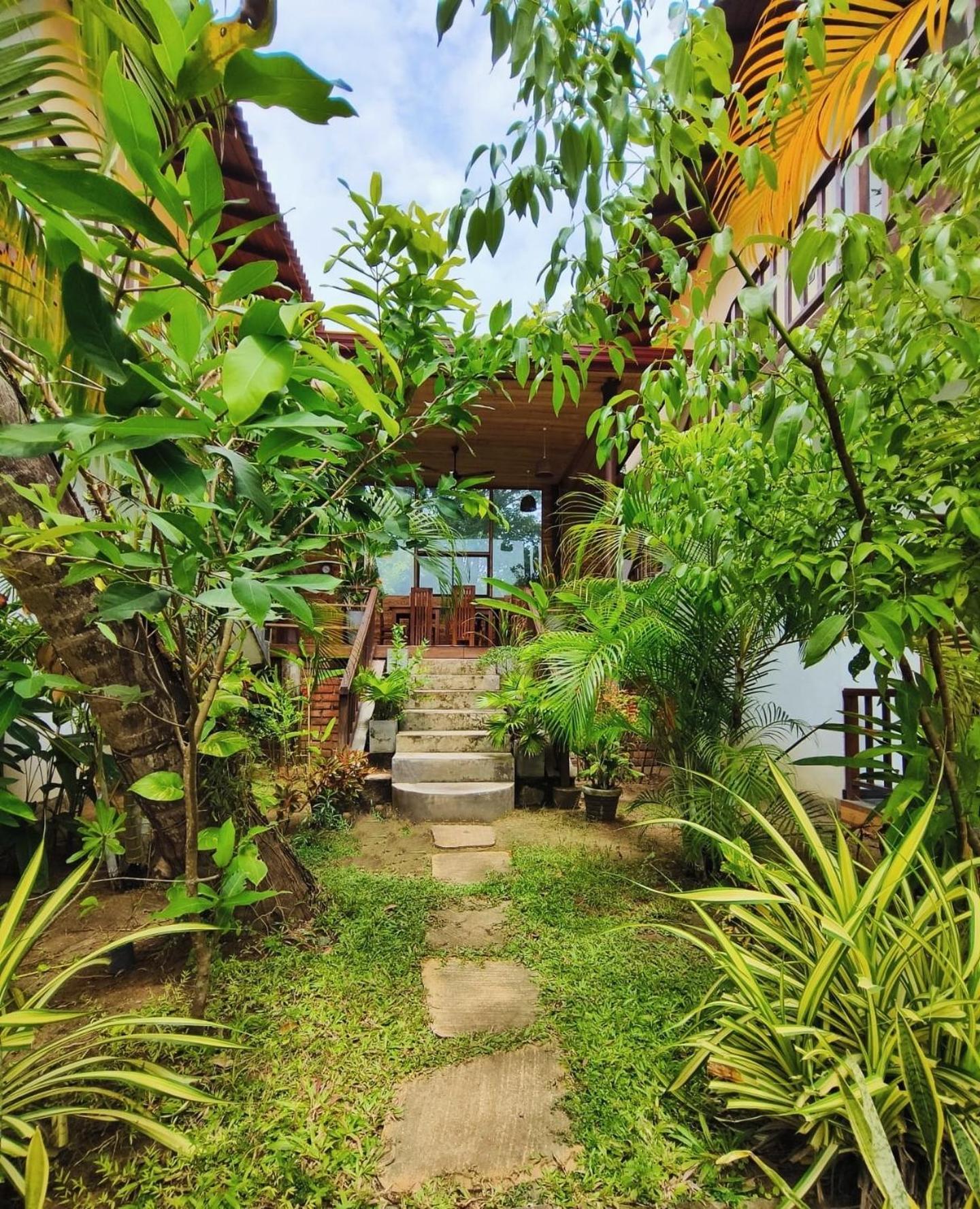 The Lookout Lodge Tangalle Buitenkant foto